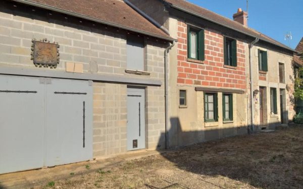 Maison de Village - Saint Brisson /Loire à vendre
