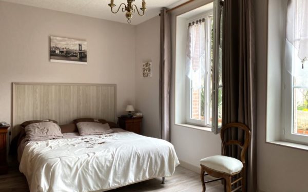 Maison familiale avec jardin - Saint-Brisson-sur-Loire 45500 à vendre