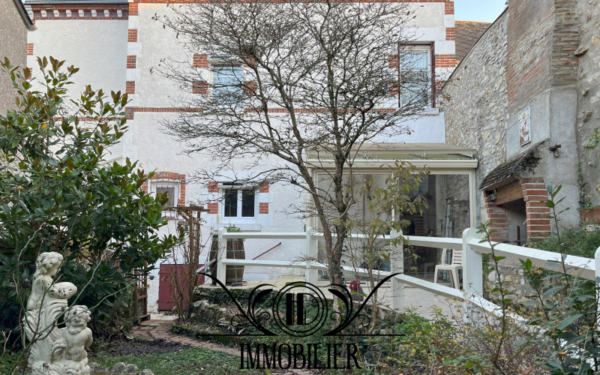 Maison de ville avec jardin - BRIARE 45250 à vendre
