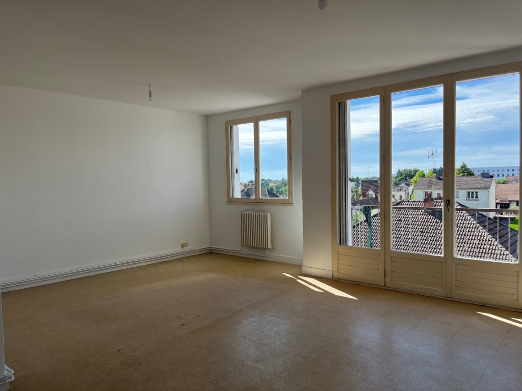 Appartement avec balcon - GIEN 45500 à louer