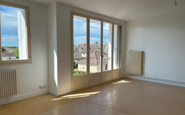 Appartement avec balcon - GIEN 45500 à louer