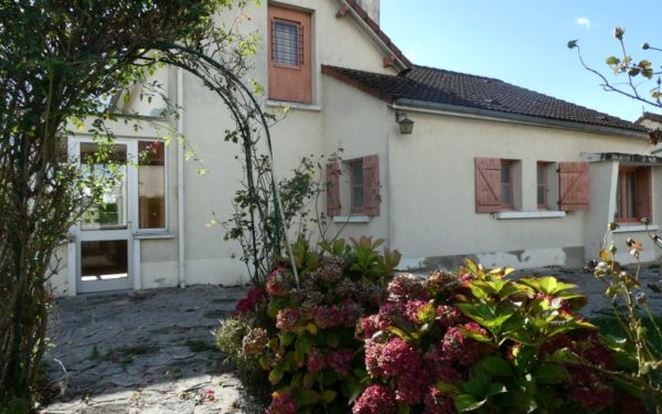 Maison en centre-ville avec jardin - GIEN 45500 à vendre