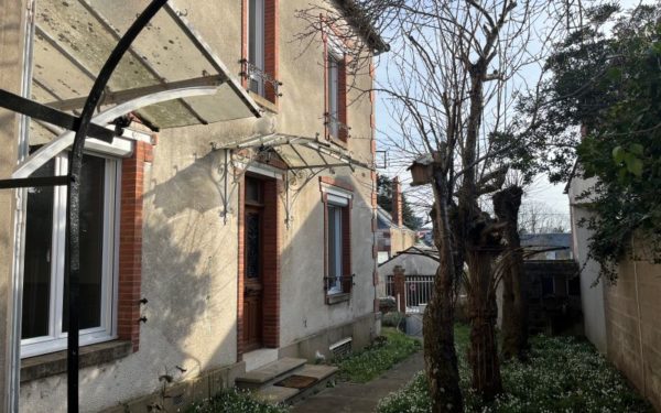 Maison avec du cachet - GIEN 45500 à Louer