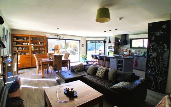 Maison de plain-pied 4 chambres avec jardin et piscine 45250 à vendre