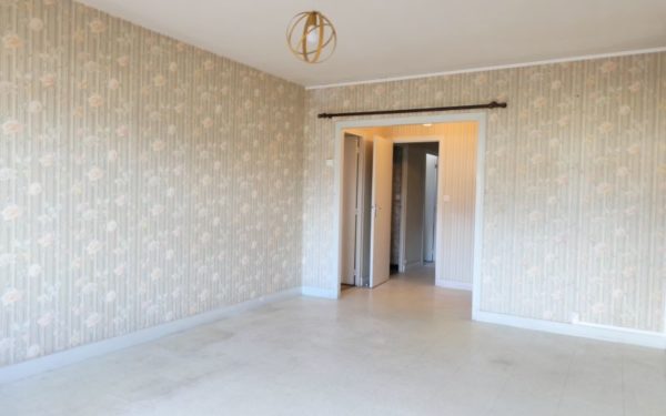 Appartement T3 plain-pied - Rez-de-jardin - Garage et cave 45500 GIEN à vendre