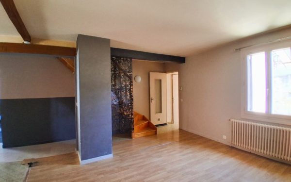 Maison de ville - 3 Chambres à louer Bonny sur Loire 45420
