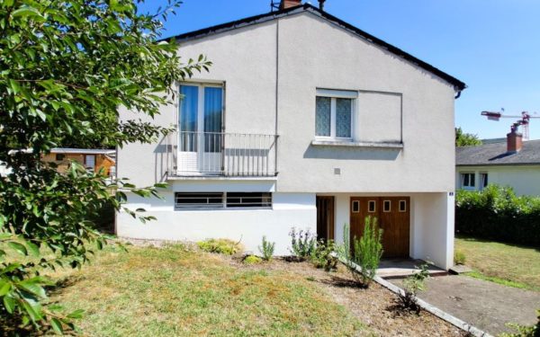 Maison sur sous-sol avec garage et jardin Gien 45500 à vendre