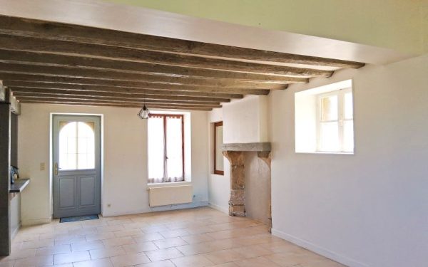 Maison de village avec jardin - 4 chambres Saint Brisson 45500 à vendre